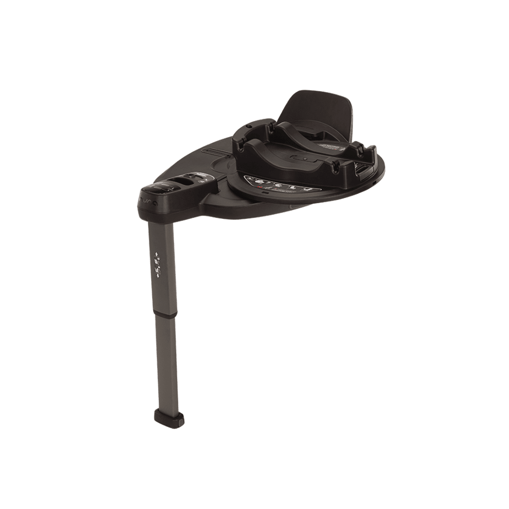 Nuna Base Curv pivoted to the door side 